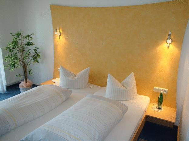 Hotel Garni Milseburg Hilders Room photo